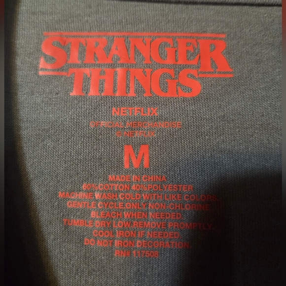 NWOT Stranger Things Long Sleeve T-shirt - Picture 4 of 4